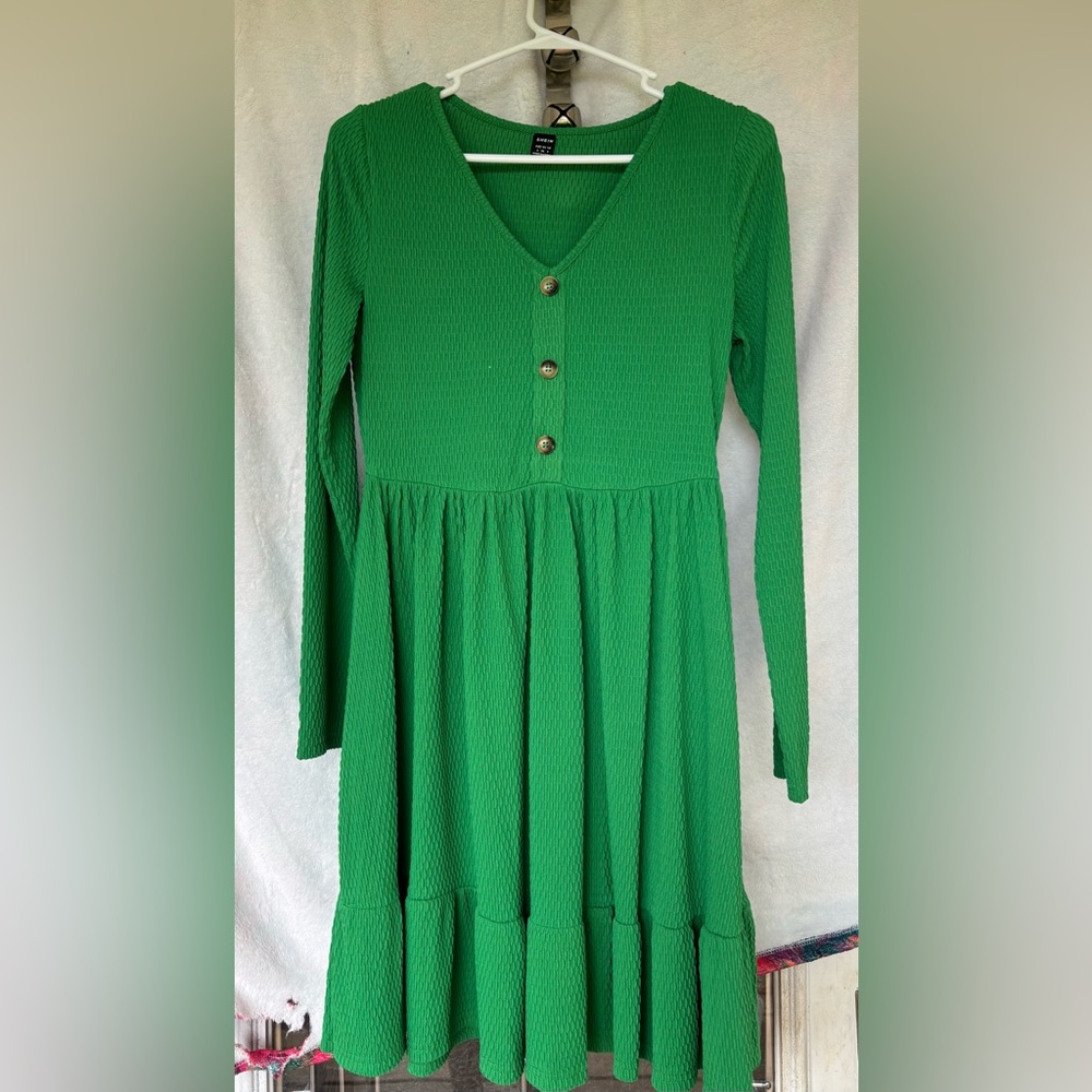 SHEIN Vibrant Green Buttoned Dress